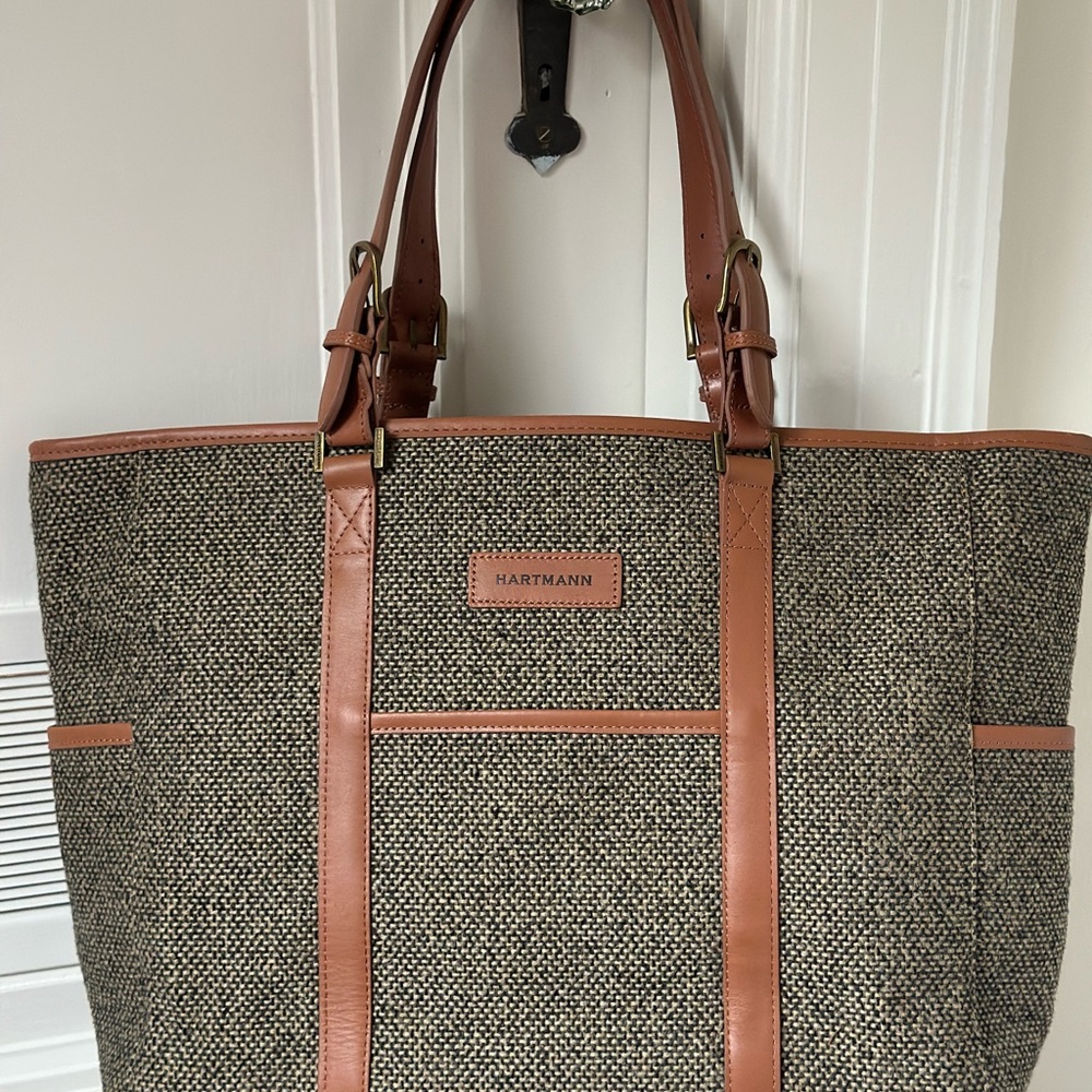 Hartmann Tweed tote. NWOT.